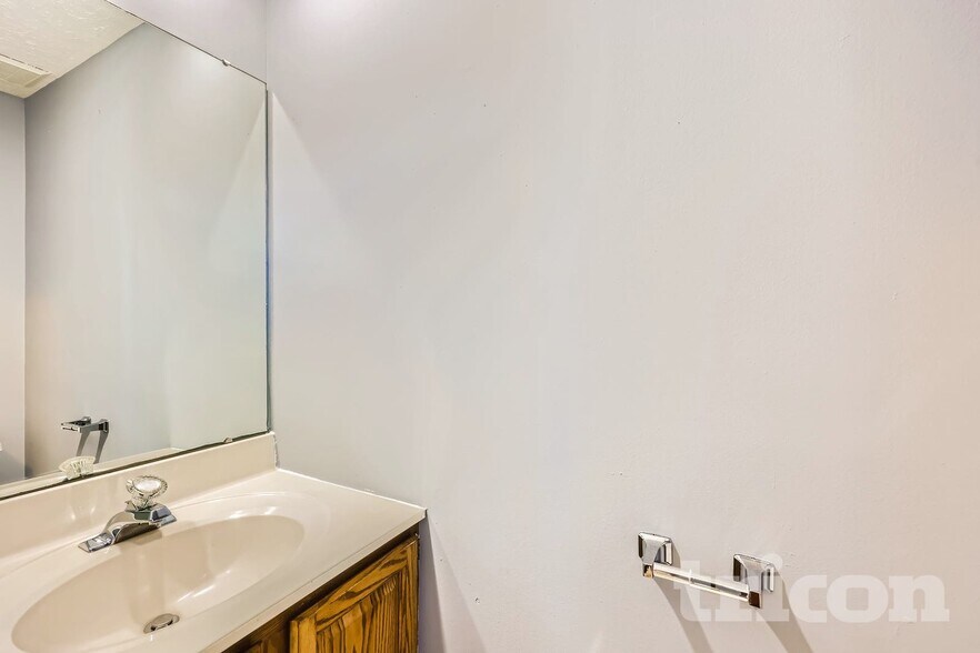 Building Photo - 8211 Berryfield Dr