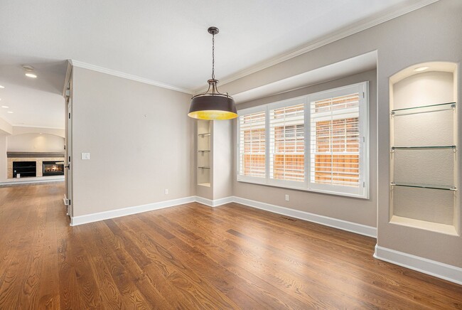 Building Photo - Stunning Home in the Heart of Cherry Creek...