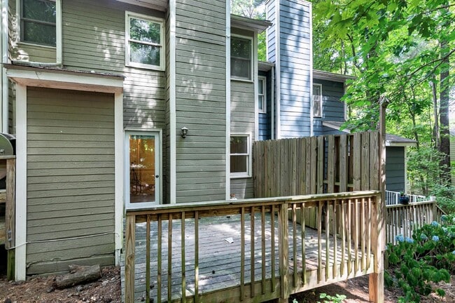 Building Photo - 5541 Kaplan Dr