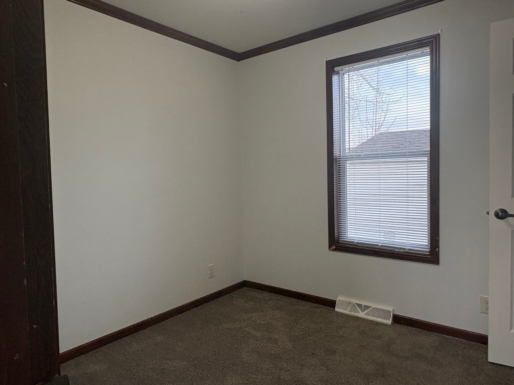 Building Photo - 309 Spring Park Dr