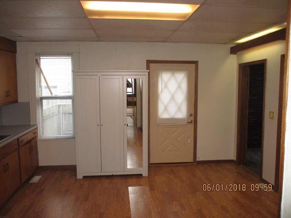 Kitchen - 514 9th St N
