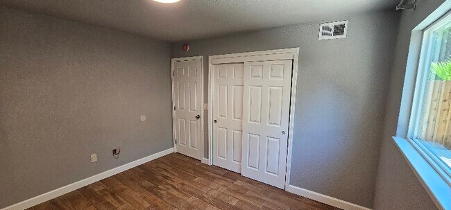 Building Photo - 2540 Antoine Ct