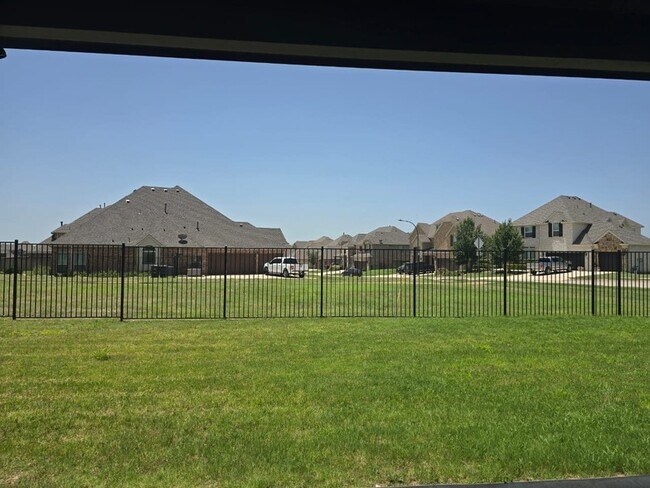 Building Photo - 4165 Rancho Milagro Dr