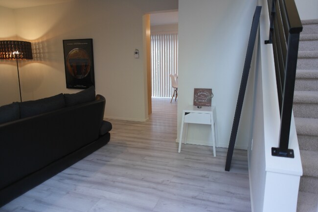 Building Photo - 1605 South Main St