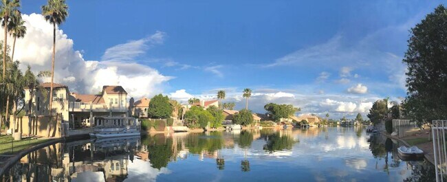 Building Photo - The Islands