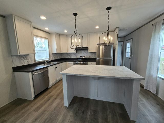 Building Photo - 371 Brutus Dr