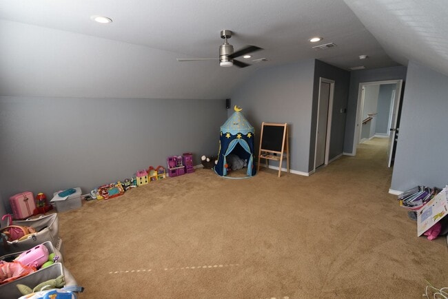 Building Photo - Great 4 Bedroom 2.5 Bathroom, In Bridle Ga...