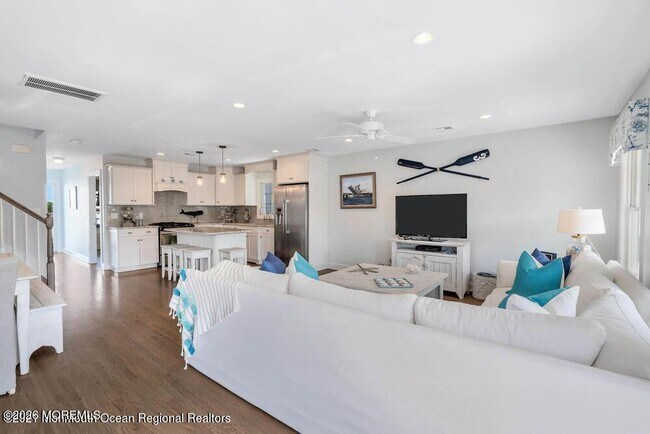 Building Photo - 265 1st Ave