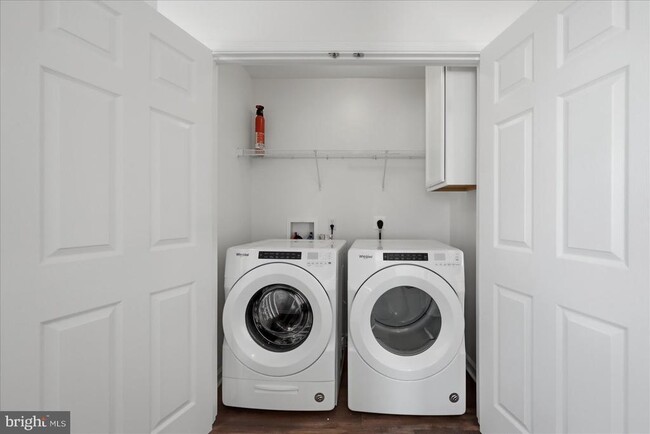 Building Photo - 1975 Cidermill Ln