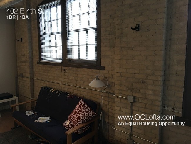 Building Photo - Halligan Coffee Company Lofts- 1 BR Riverview