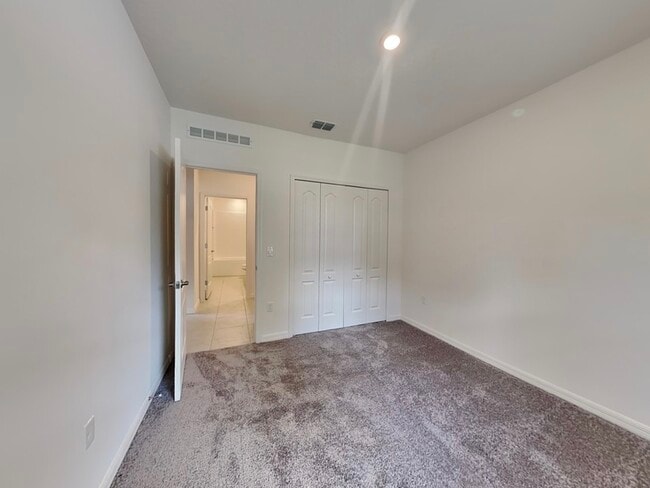 Building Photo - 1330 Chris Ave