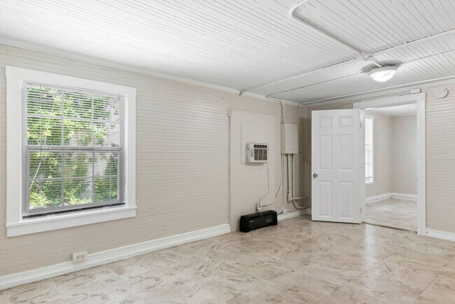 Building Photo - 344 35th St S