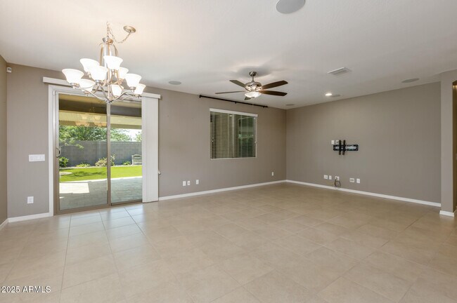 Building Photo - 20673 E Canary Way