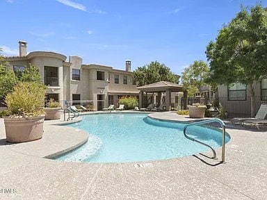 Building Photo - 10055 N 142nd St