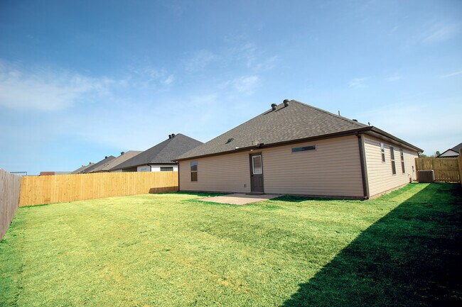 Building Photo - 1210 Monarch Rd