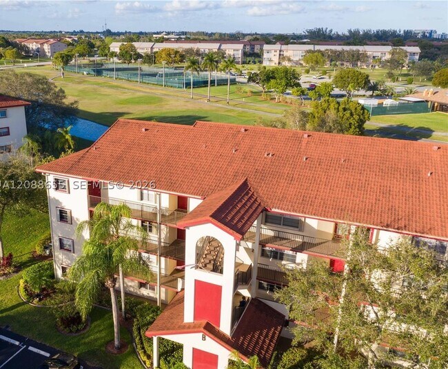 Building Photo - 1001 SW 128th Terrace