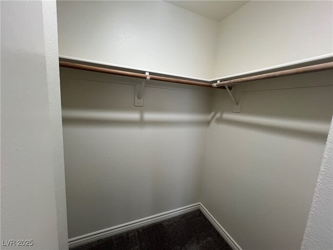 Building Photo - 5586 Lago Ct