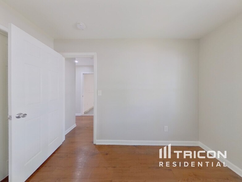 Building Photo - 7233 Hidden Creek Dr