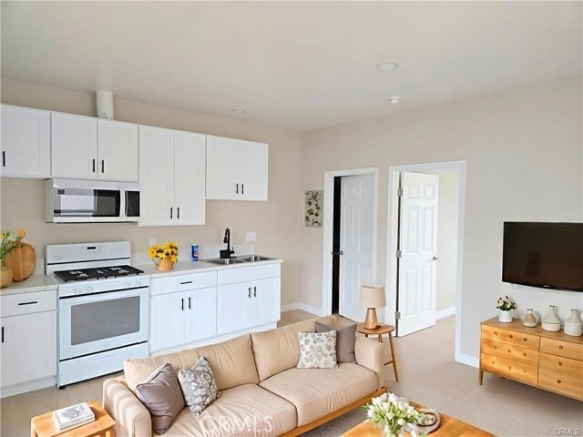 Building Photo - 6010 Kansas Ave