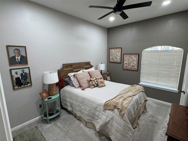 Building Photo - 16003 Escher Rd