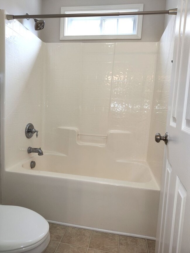 Building Photo - Stunning 2 Story, 4 Bedroom, 4.5 Bath Home Located in the Bridgemill Community in SC!