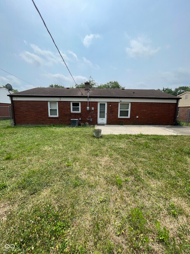 Building Photo - 7848 Souter Dr