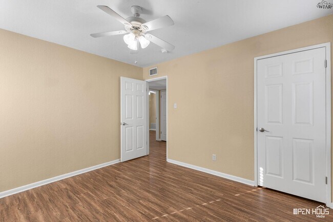 Building Photo - 1218 Glendora Dr