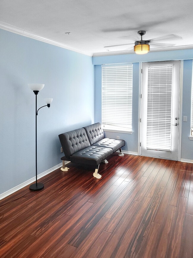 Building Photo - 2505 San Gabriel St