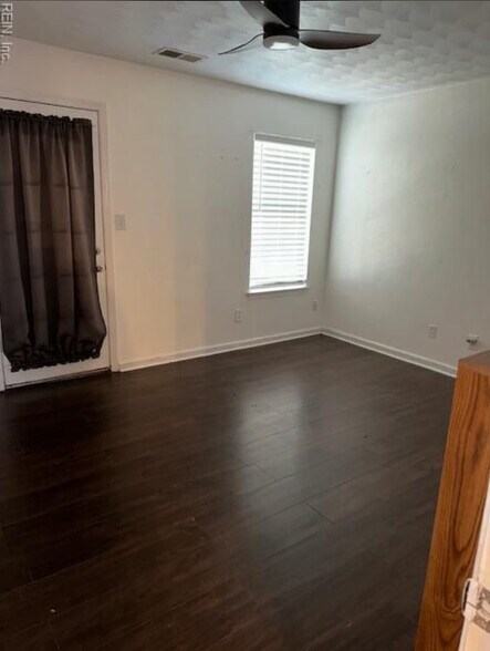 Building Photo - 3207 Spruce Pine Rd