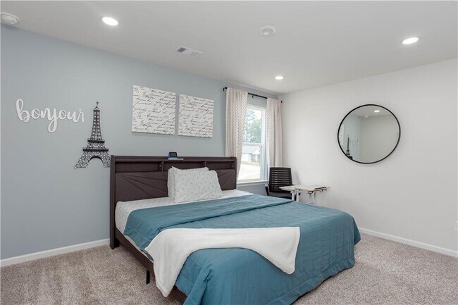 Building Photo - 607 Runnel Dr