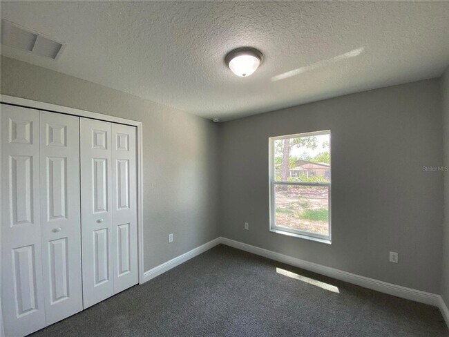 Building Photo - 15298 SW 43rd Ct