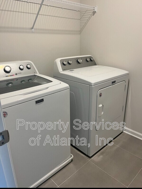 Building Photo - 6900 Newcastle Ct