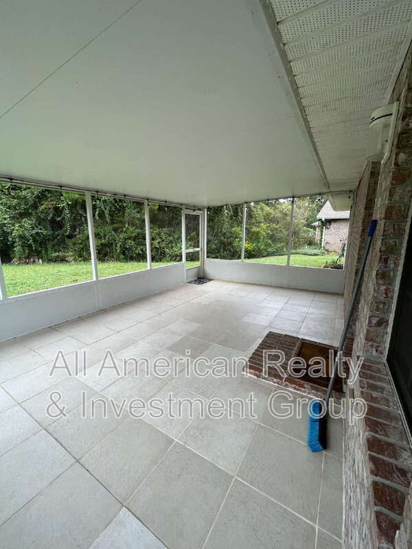 Building Photo - 917 Lajolla Ln