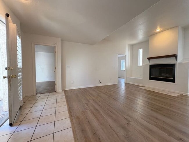 Building Photo - Beautiful 3 Bedroom Home in Spanos East Ga...