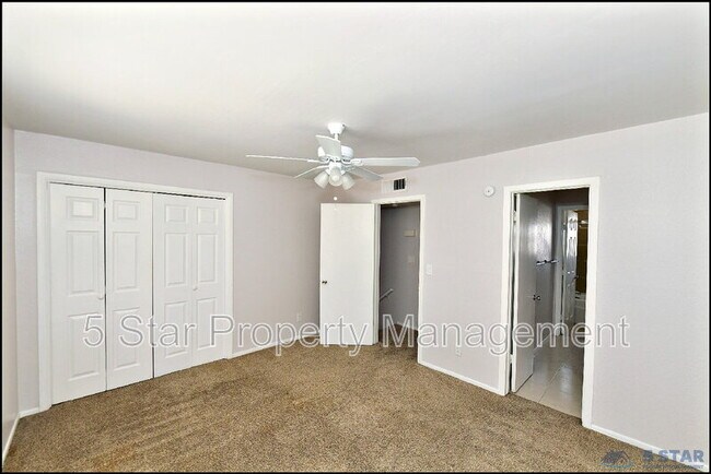 Building Photo - 1916 Lee Elder Dr