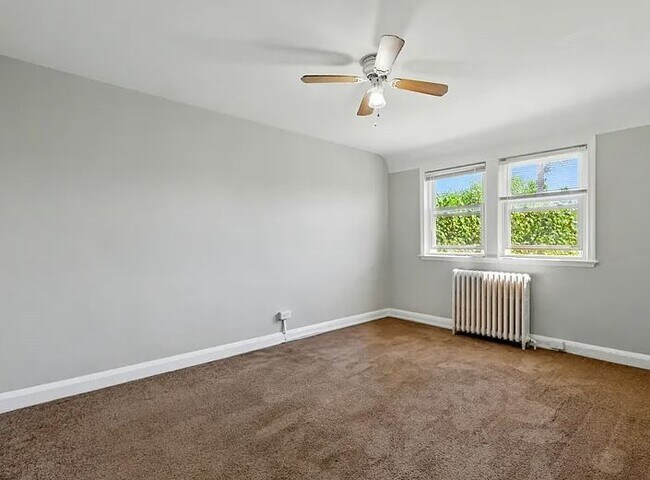 Building Photo - 5306 Ready Ave