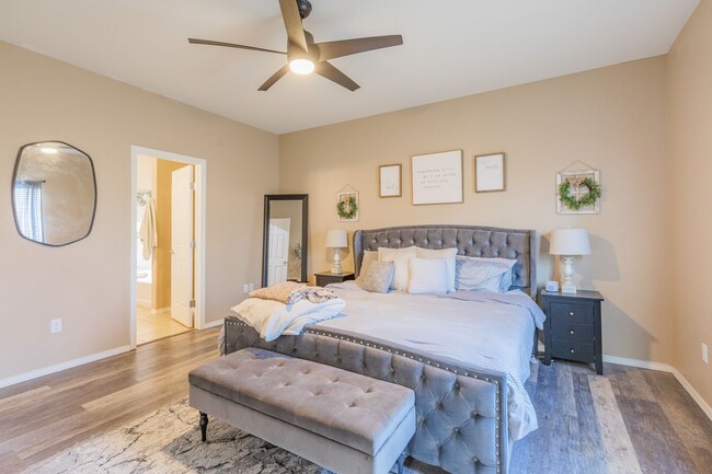 Building Photo - Conveniently located 3 Bedroom, 2 bath wit...