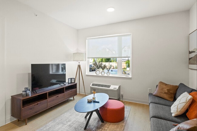 Building Photo - Michigan Place Apartments