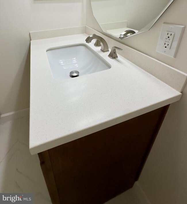 Building Photo - 66 Sequoia Dr