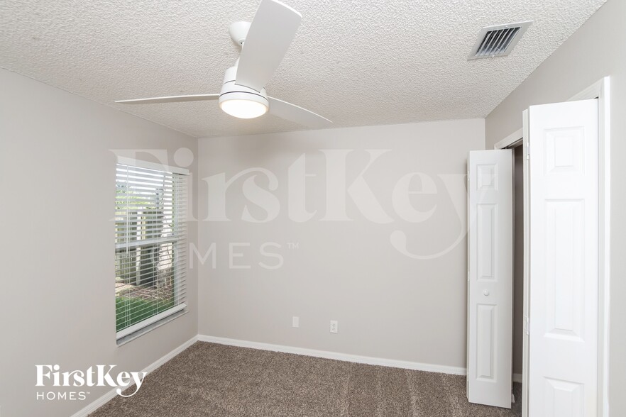 Building Photo - 3576 Egret Dr