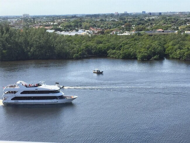 Building Photo - 2121 N Ocean Blvd