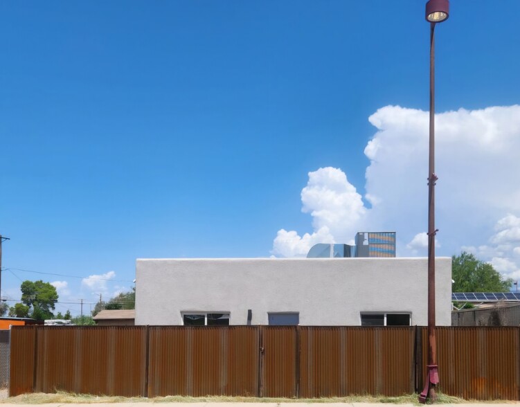 Street View - 233 E 31st St