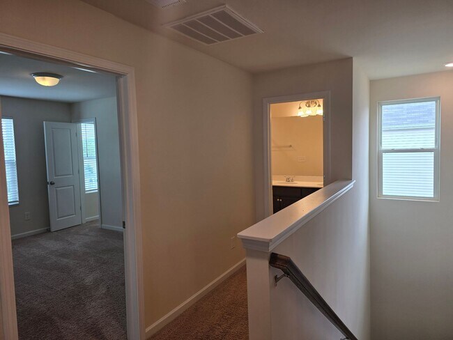 Building Photo - 76 Saddle Oaks Ln