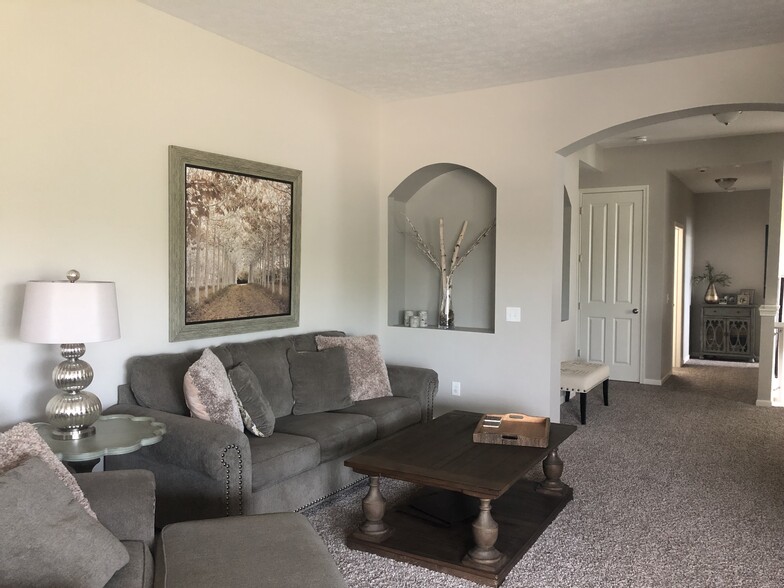 Living Room - 5924 Bluestone Way