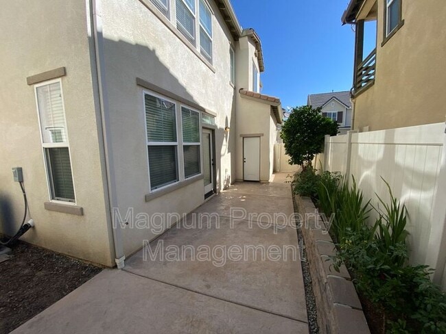 Building Photo - 31925 Red Pine Way
