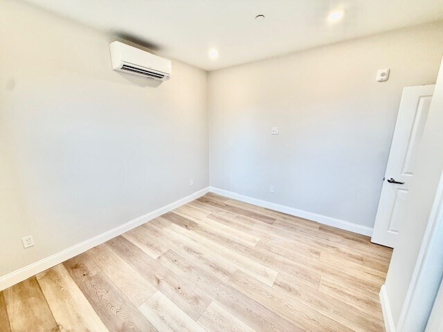 Building Photo - 220 Winthrop St