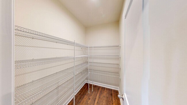 Building Photo - 4523 Collingham Dr