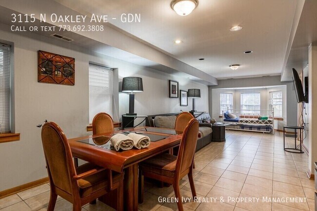 Building Photo - 3115 N Oakley Ave