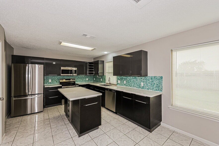 Building Photo - 8524 Gatlinburg Dr