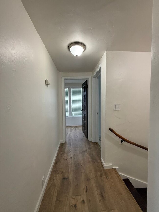 Building Photo - Country Home.  3 Bed 2 Bath